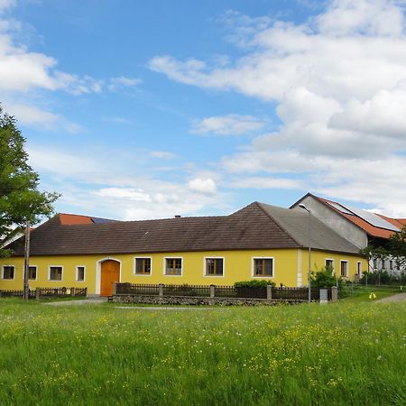 Apartamento Biohof Weissensteiner Ullrichs Exterior foto